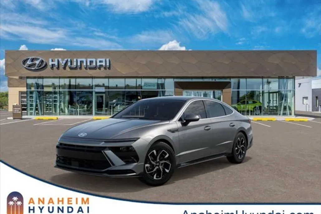 2025 Hyundai Sonata SEL photo 1