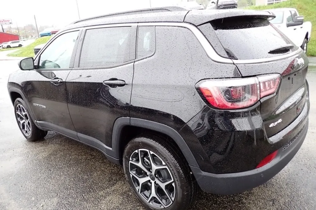 2025 Jeep Compass Limited photo 1