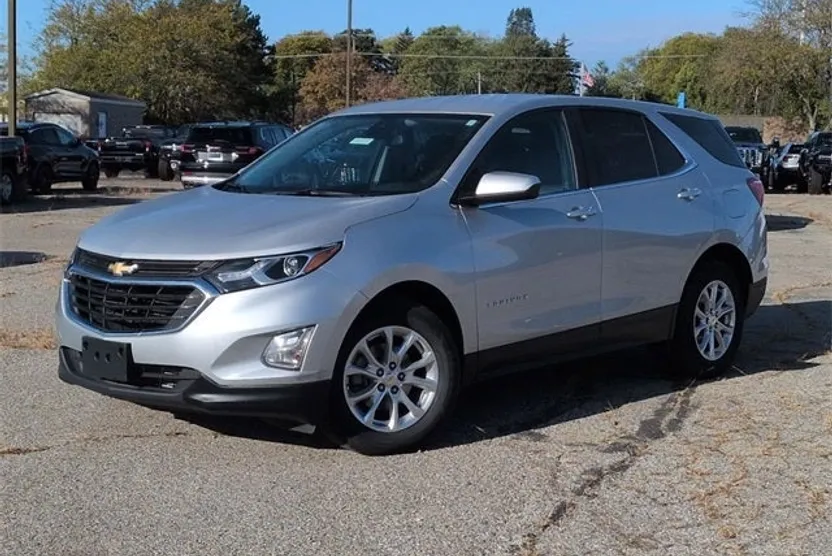 2021 Chevrolet Equinox LT photo 1