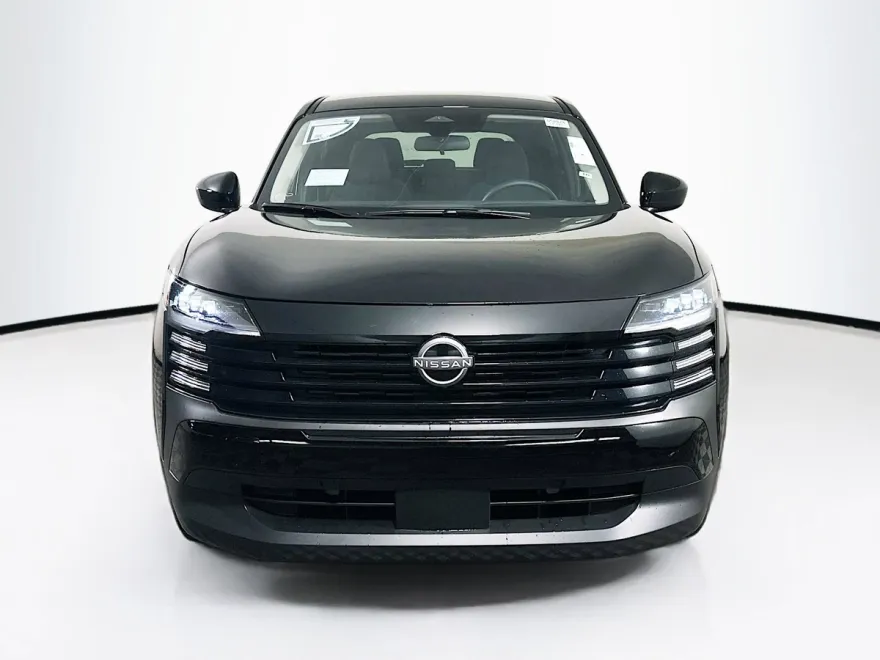 2025 Nissan Kicks SV photo 1