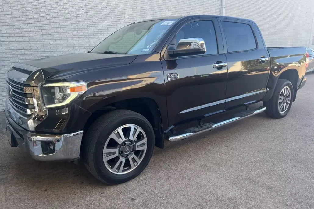 2019 Toyota Tundra Platinum Grade photo 1