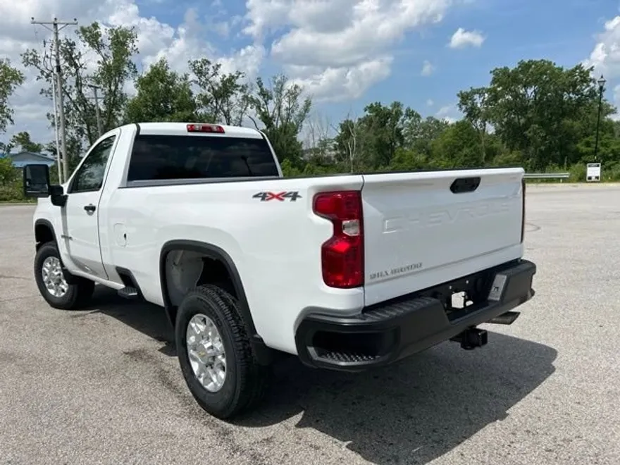 2025 Chevrolet Silverado 3500HD photo 1