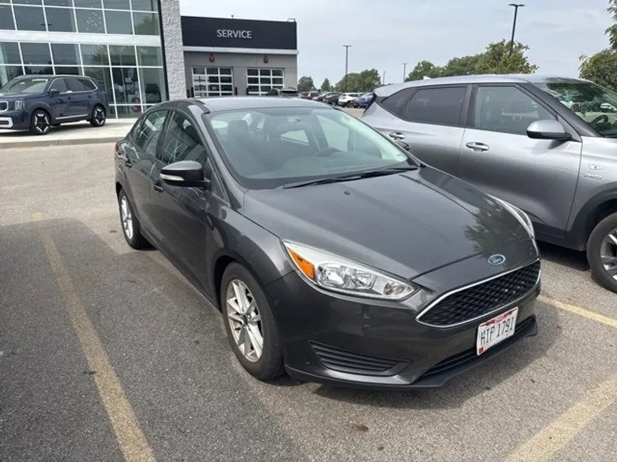 2016 Ford Focus SE photo 1
