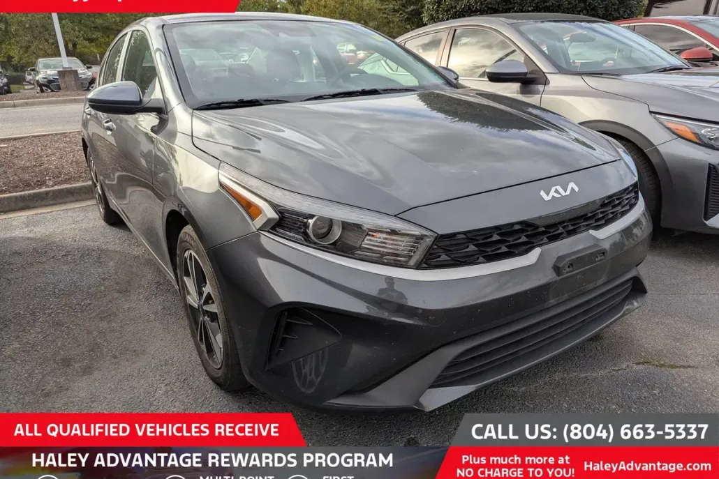 2024 Kia Forte LXS photo 1