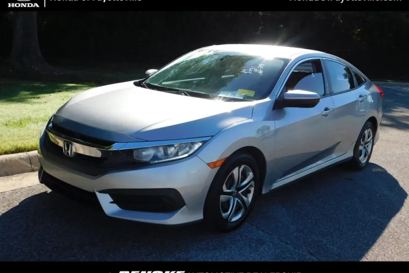 2017 Honda Civic LX photo 1