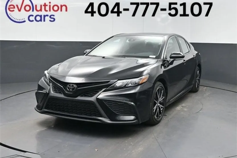 2024 Toyota Camry SE photo 1