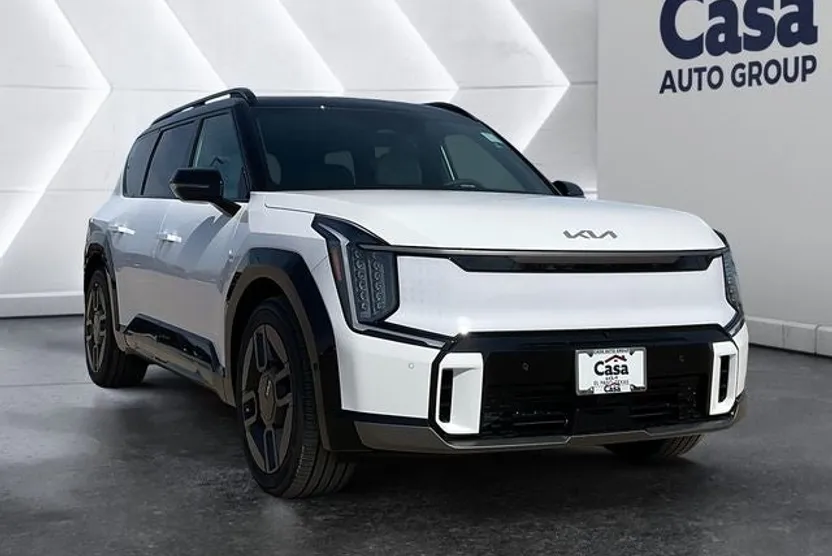 2026 Kia EV9 GT-Line photo 1