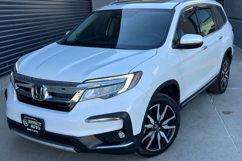 2020 Honda Pilot Touring photo 1