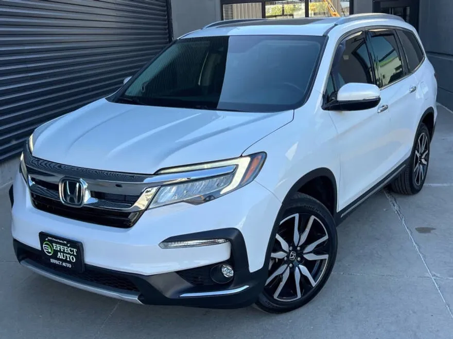 2020 Honda Pilot Touring photo 1