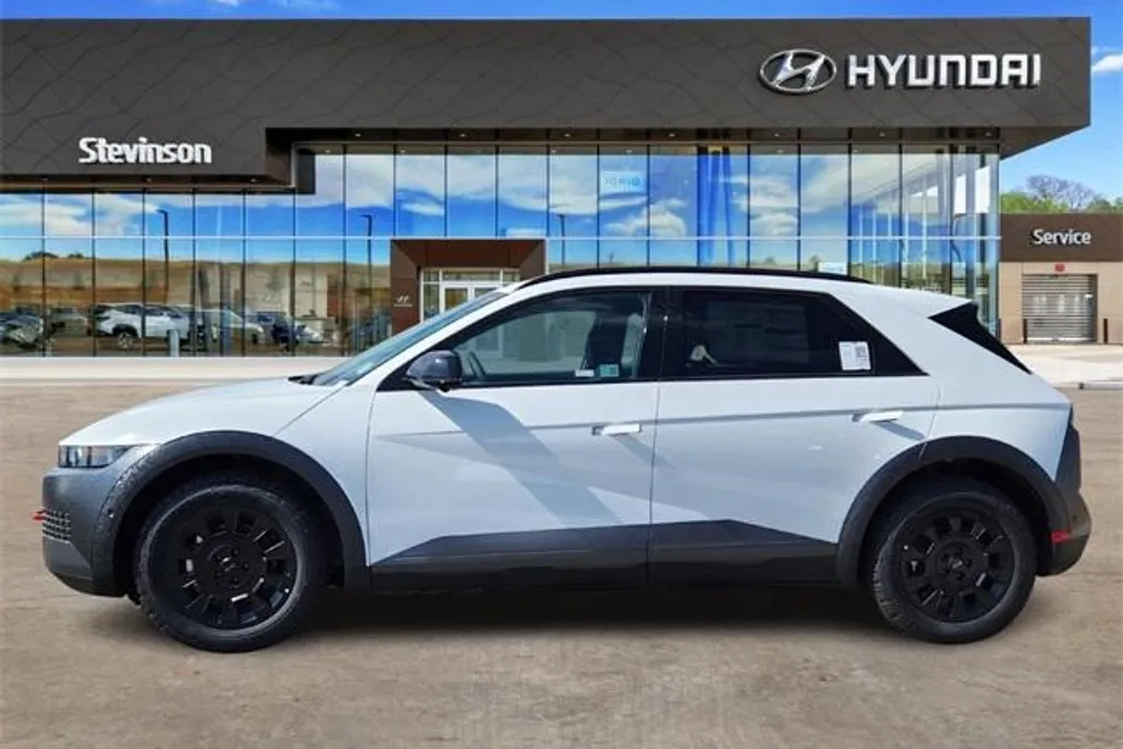 2025 Hyundai Ioniq 5 photo 1