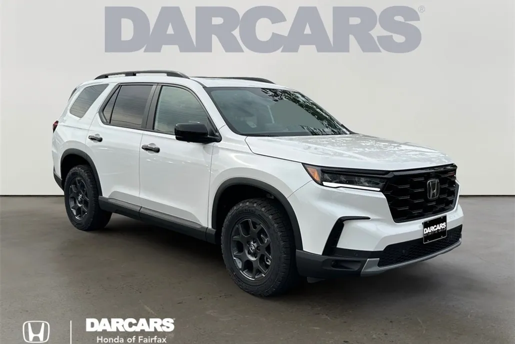 2025 Honda Pilot TrailSport photo 1