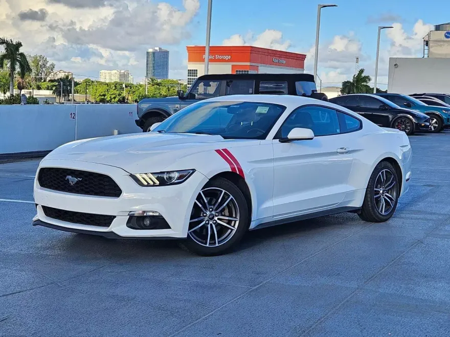 2017 Ford Mustang EcoBoost photo 1