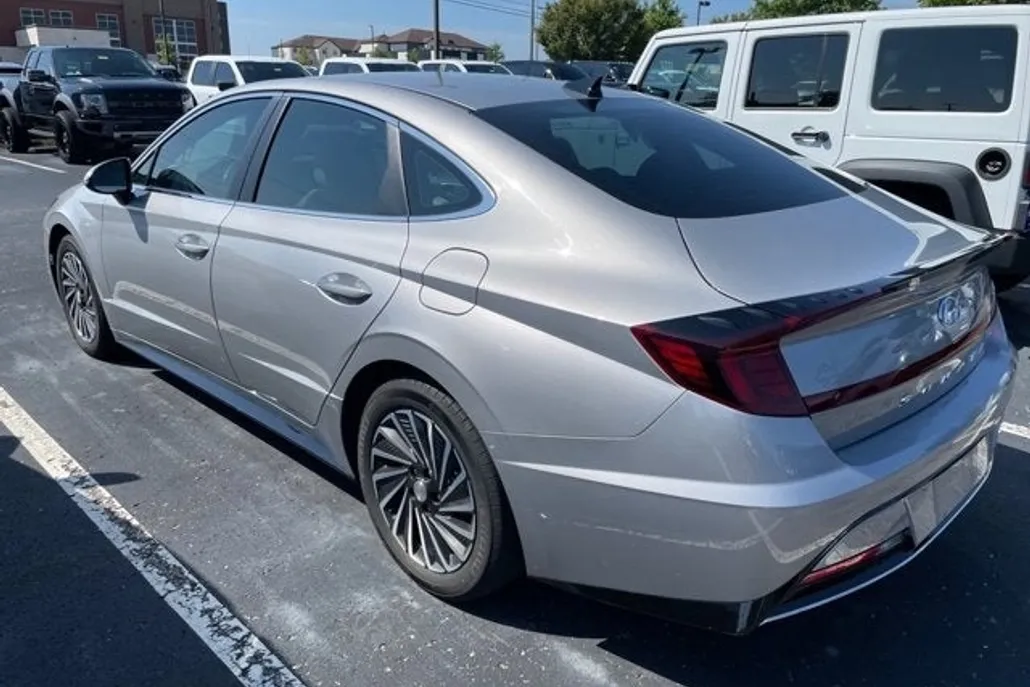 2023 Hyundai Sonata Hybrid SEL photo 1
