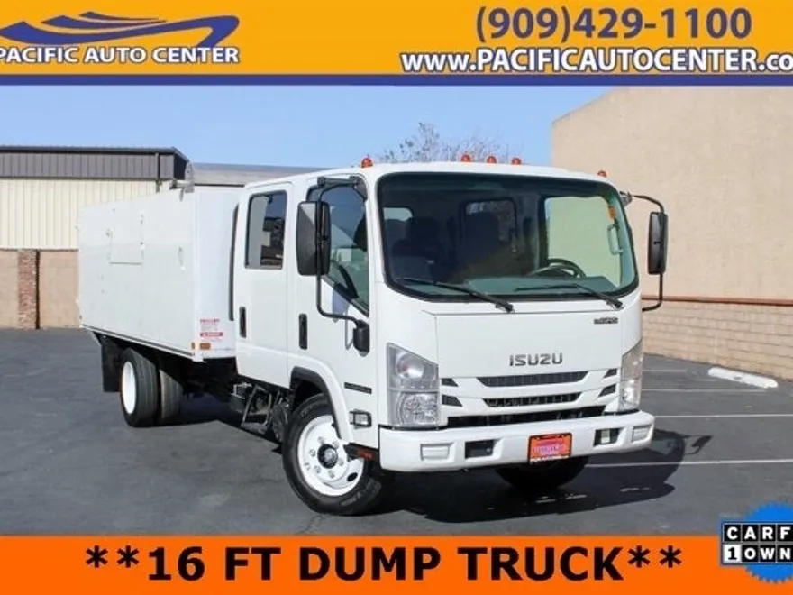 2020 Isuzu NPR photo 1