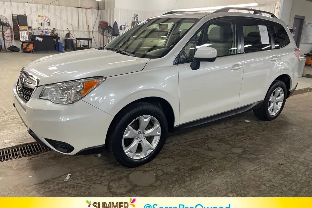 2015 Subaru Forester 2.5i Premium photo 1