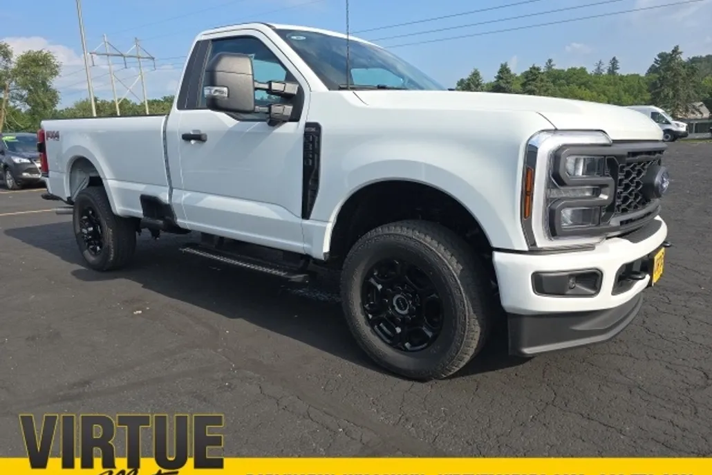 2025 Ford F-350 photo 1