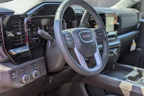 2024 Gmc Sierra 2500 HD SLT photo 3