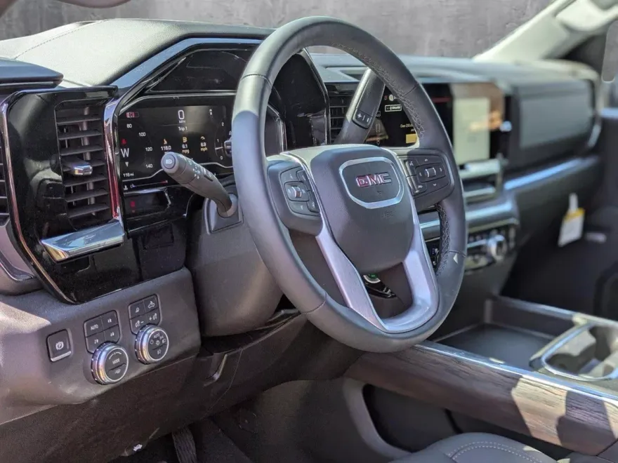 2024 Gmc Sierra 2500 HD SLT photo 3