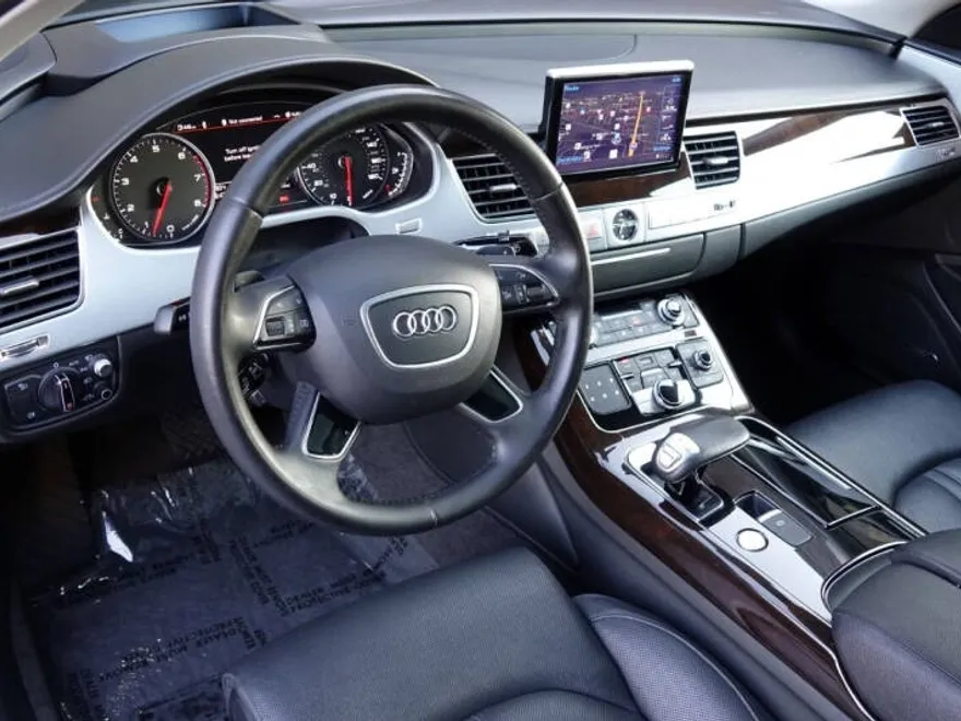 2015 Audi A8 3.0T Quattro photo 1