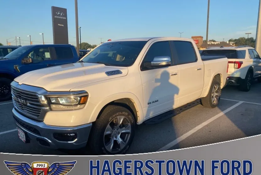 2022 Ram 1500 Laramie photo 1