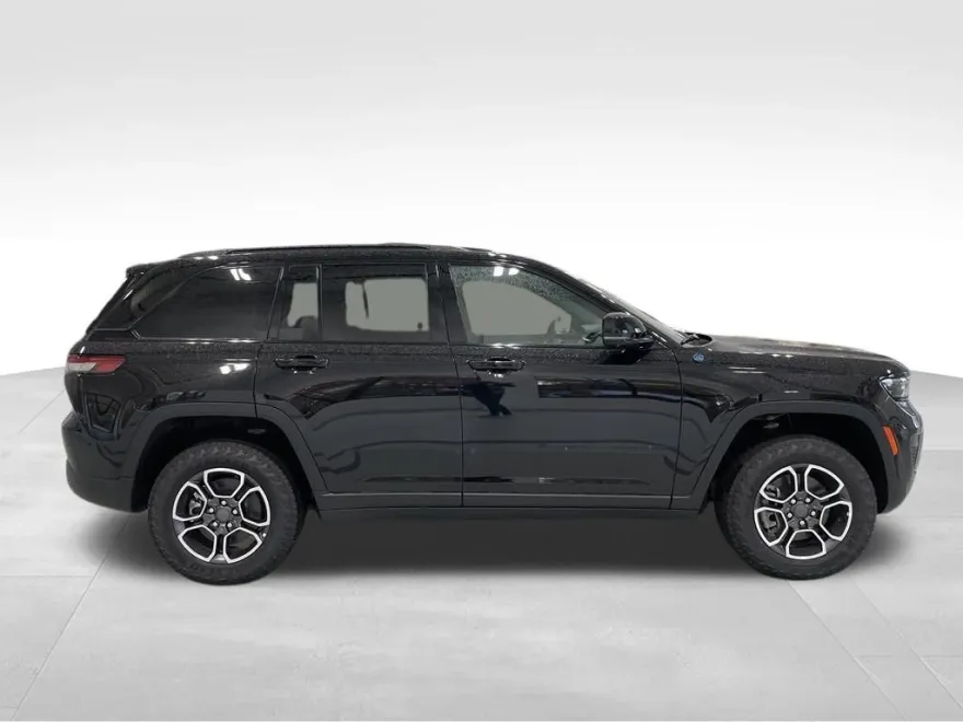 2024 Jeep Grand Cherokee Trailhawk 4xe photo 1