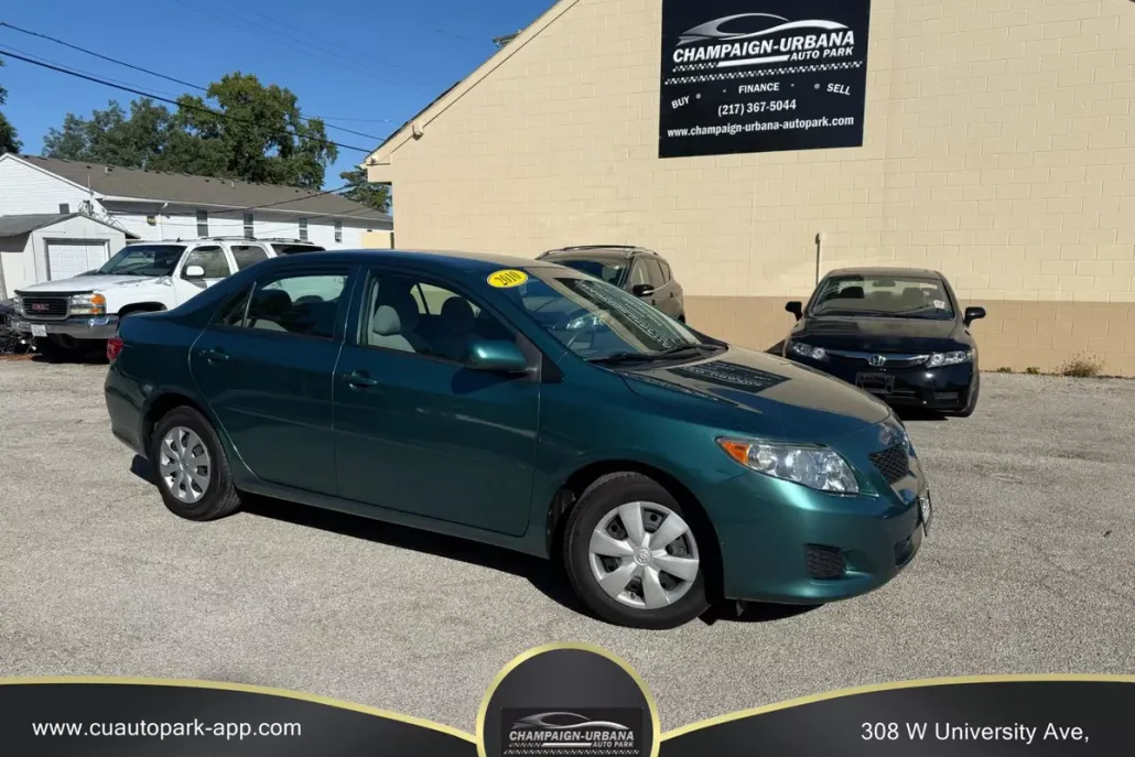2010 Toyota Corolla LE photo 1