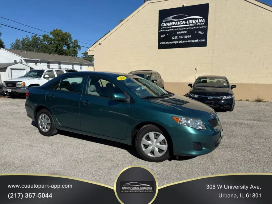 2010 Toyota Corolla LE photo 1
