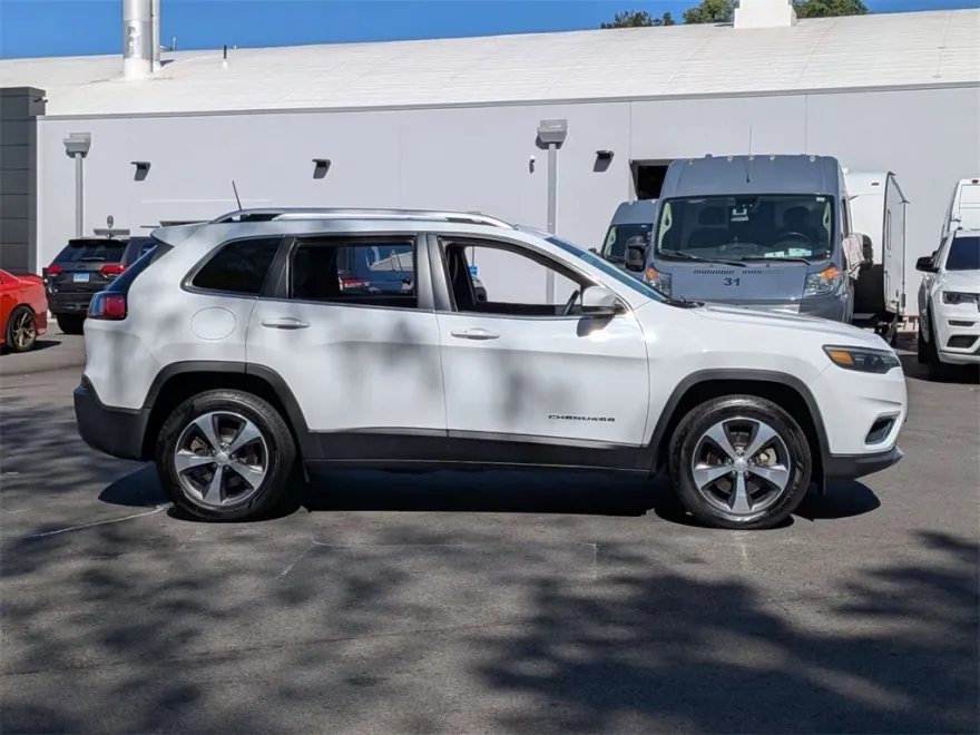 2019 Jeep Cherokee Limited photo 1
