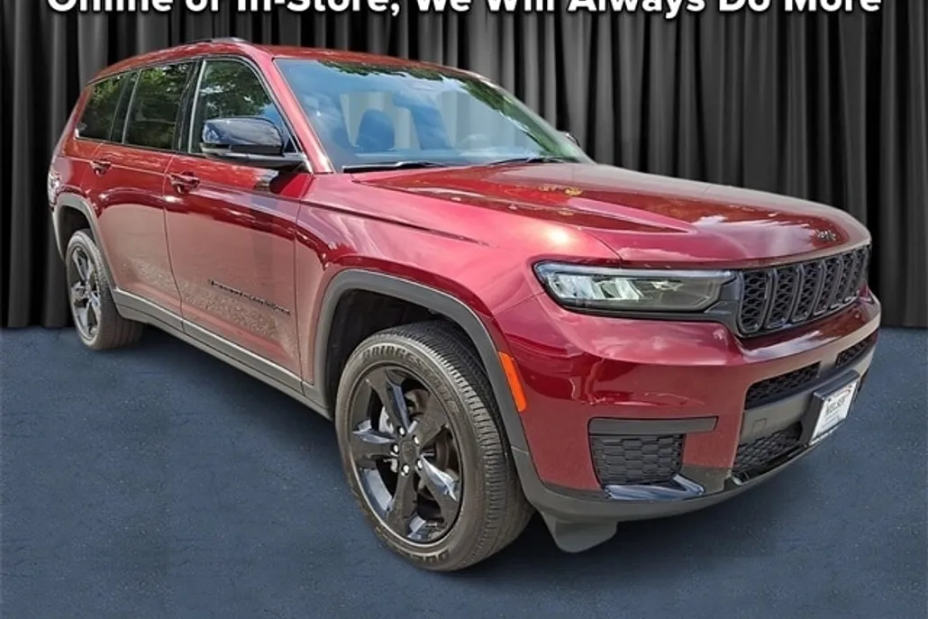 2023 Jeep Grand Cherokee Laredo photo 1