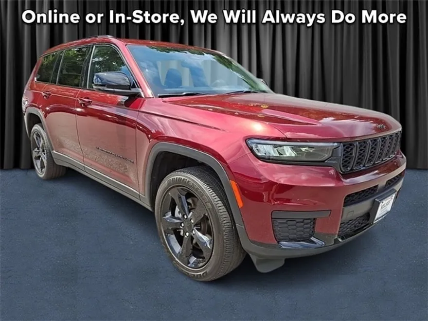 2023 Jeep Grand Cherokee Laredo photo 1