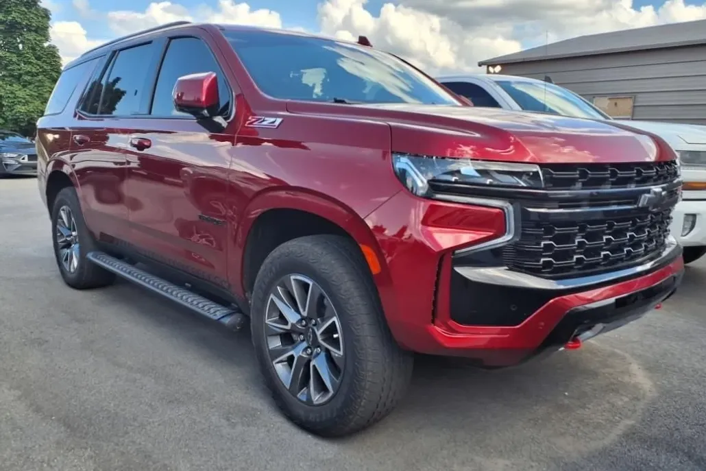 2024 Chevrolet Tahoe Z71 photo 1