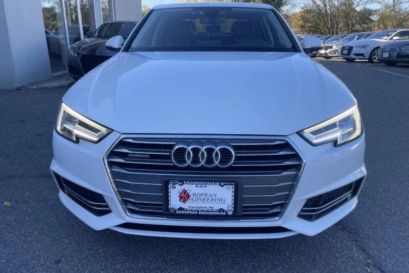 2018 Audi A4 2.0T Quattro Premium Plus photo 1