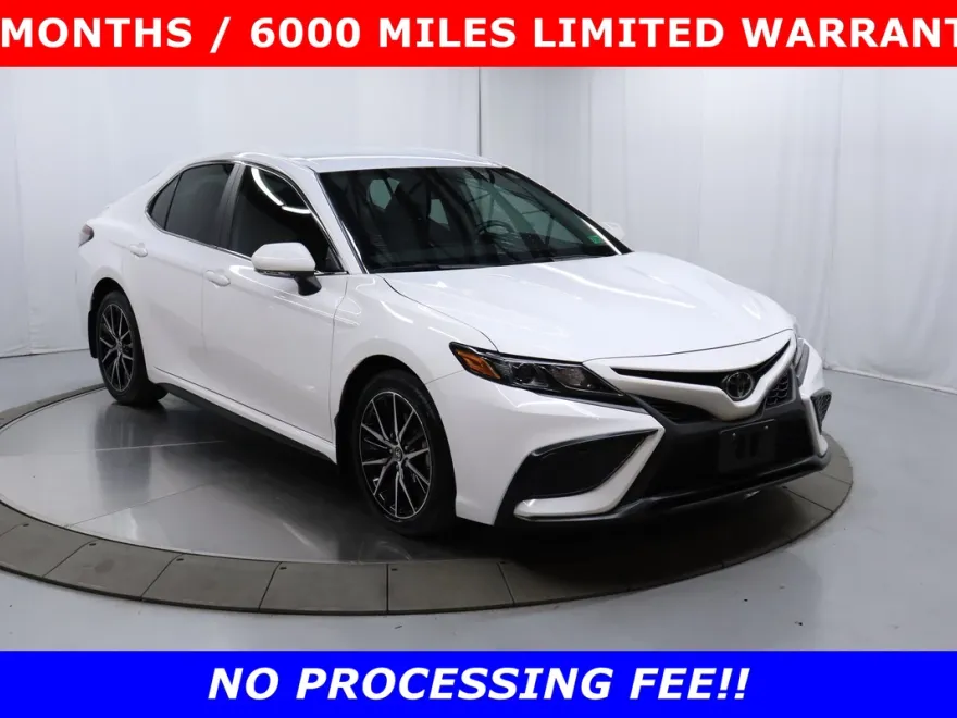 2024 Toyota Camry SE photo 1