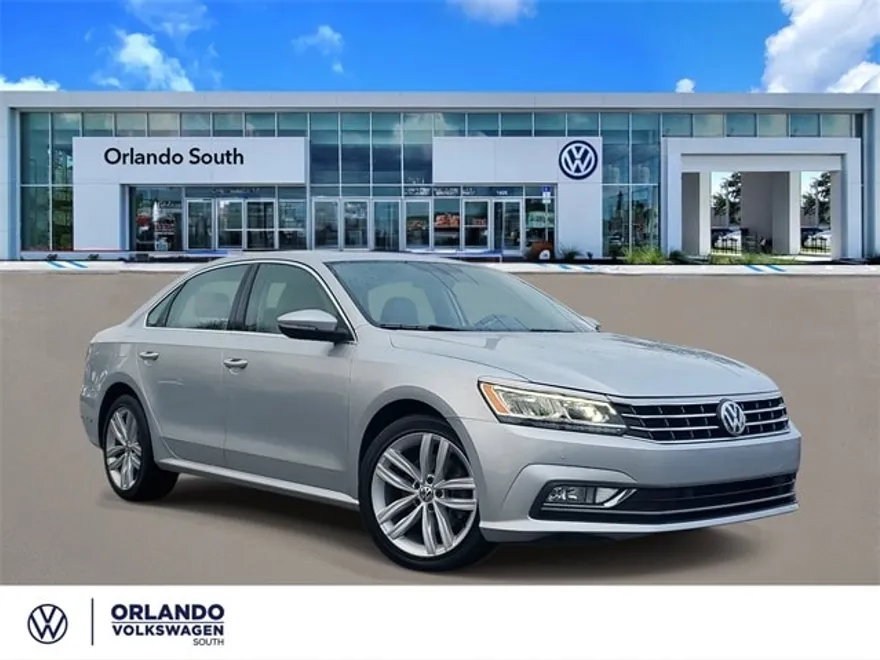 2018 Volkswagen Passat 2.0T SE photo 1