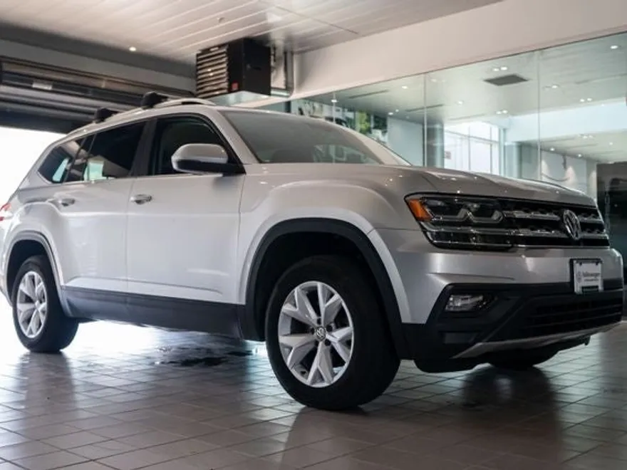 2018 Volkswagen Atlas V6 SE photo 1