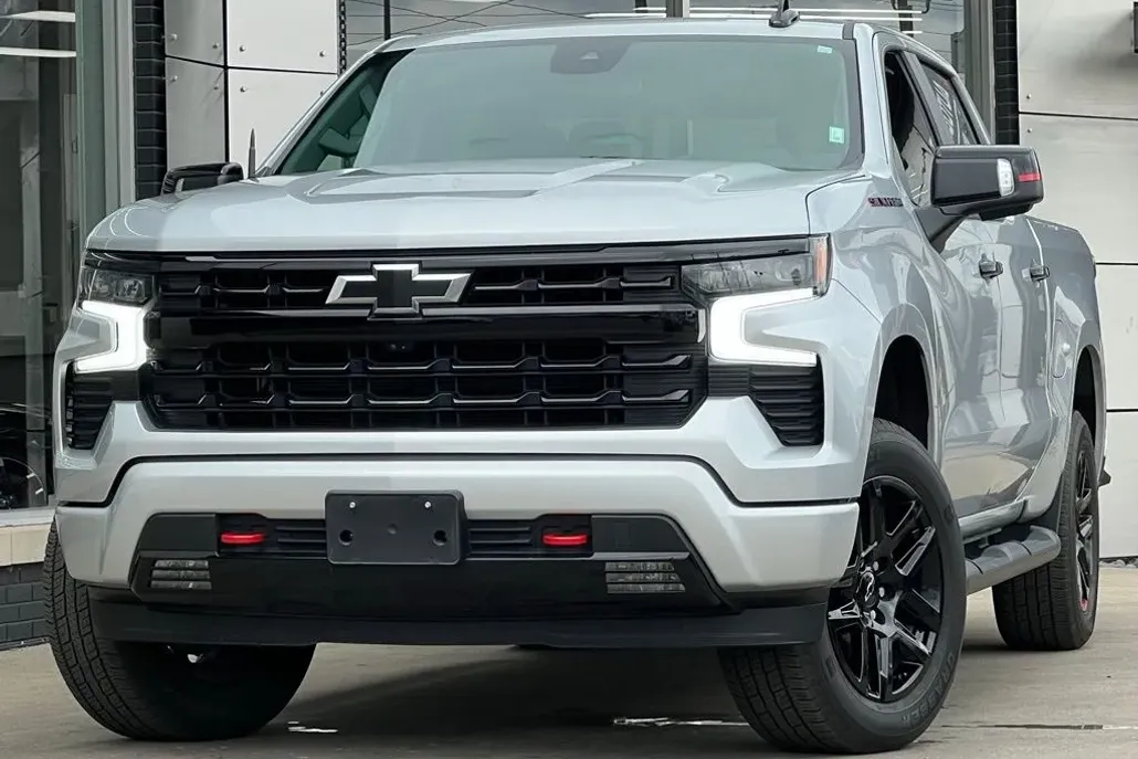 2022 Chevrolet Silverado 1500 RST photo 1