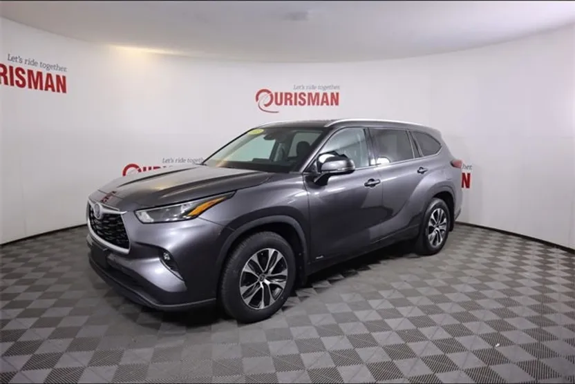 2022 Toyota Highlander Hybrid XLE photo 1