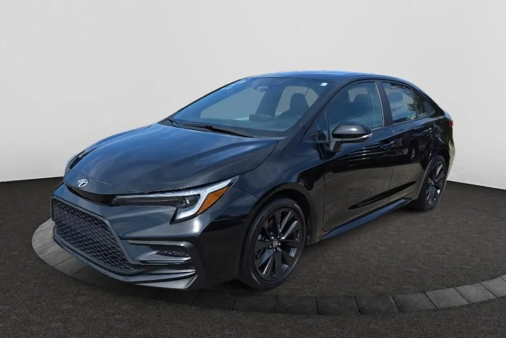 2024 Toyota Corolla SE photo 1