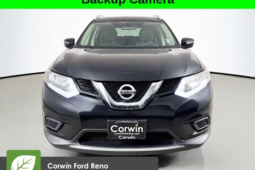 2015 Nissan Rogue SV photo 1