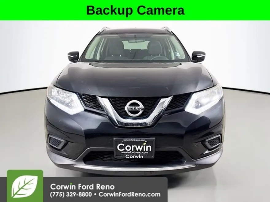 2015 Nissan Rogue SV photo 1
