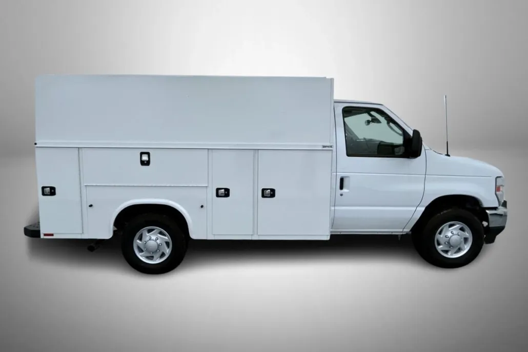 2026 Ford E-350 Base photo 1