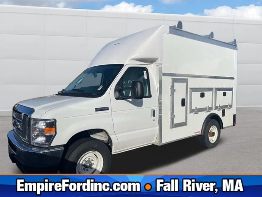 2025 Ford E-350 Base photo 1