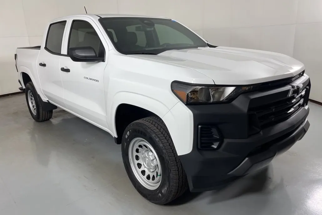 2026 Chevrolet Colorado Work Truck photo 1