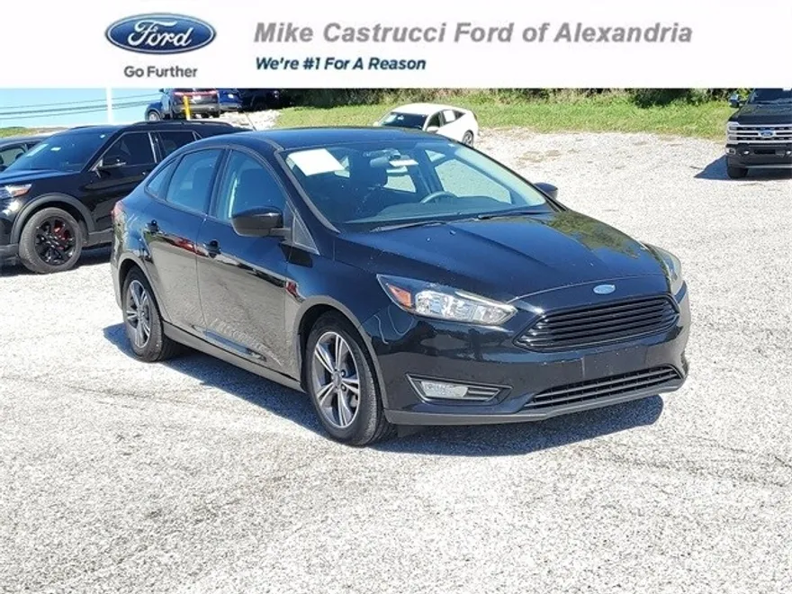 2018 Ford Focus SE photo 1