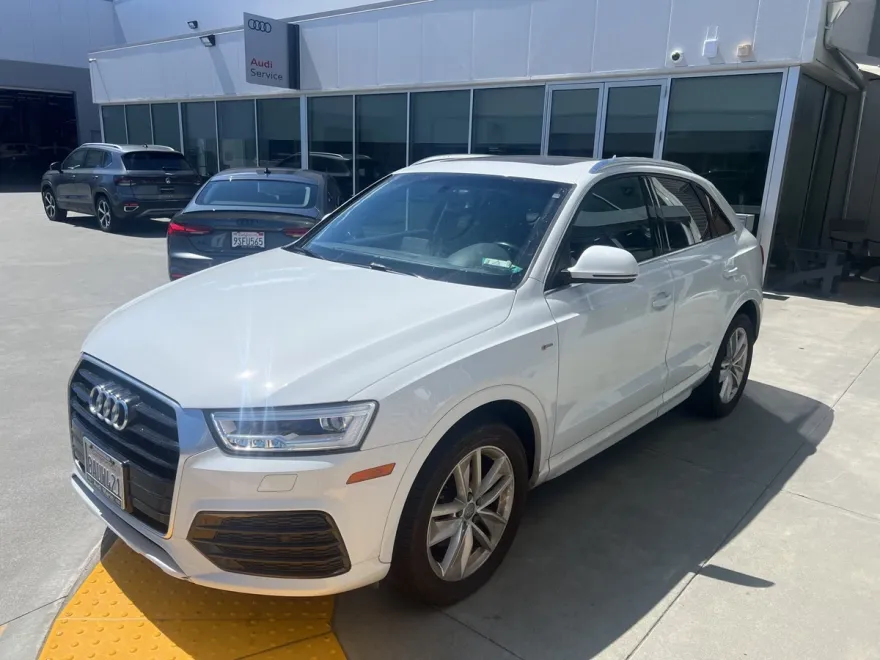 2018 Audi Q3 Premium Plus photo 1