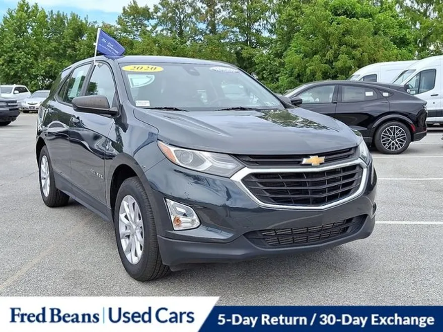 2020 Chevrolet Equinox LS photo 1