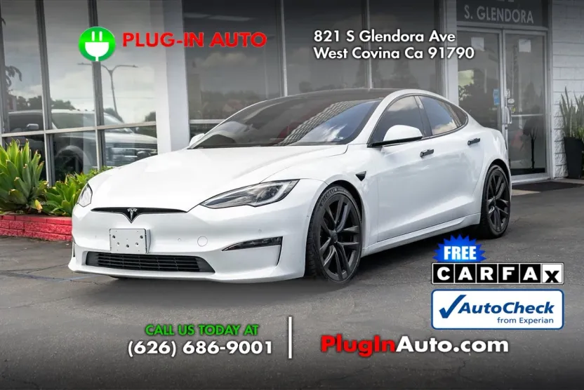 2022 Tesla Model S photo 1