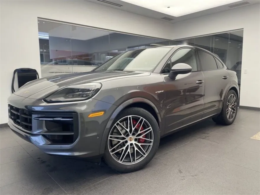 2025 Porsche Cayenne E-Hybrid Coupe Base photo 1