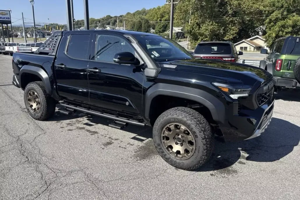 2025 Toyota Tacoma 4x4 Trailhunter Double Cab photo 1