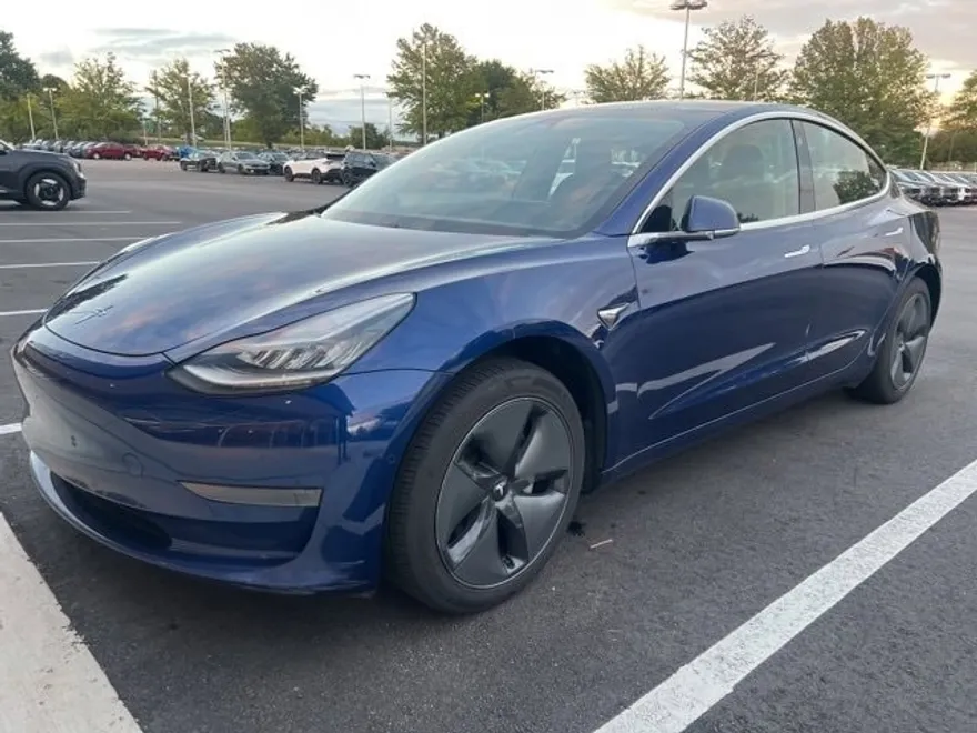 2020 Tesla Model 3 Standard Range Plus photo 1